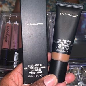 MAC PRO Longwear waterproof foundation NC50